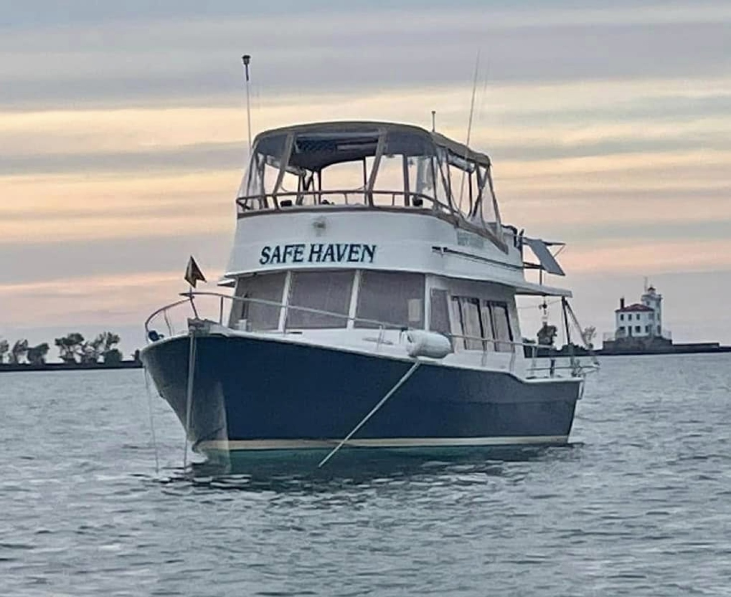 2008 Mainship 400 Trawler