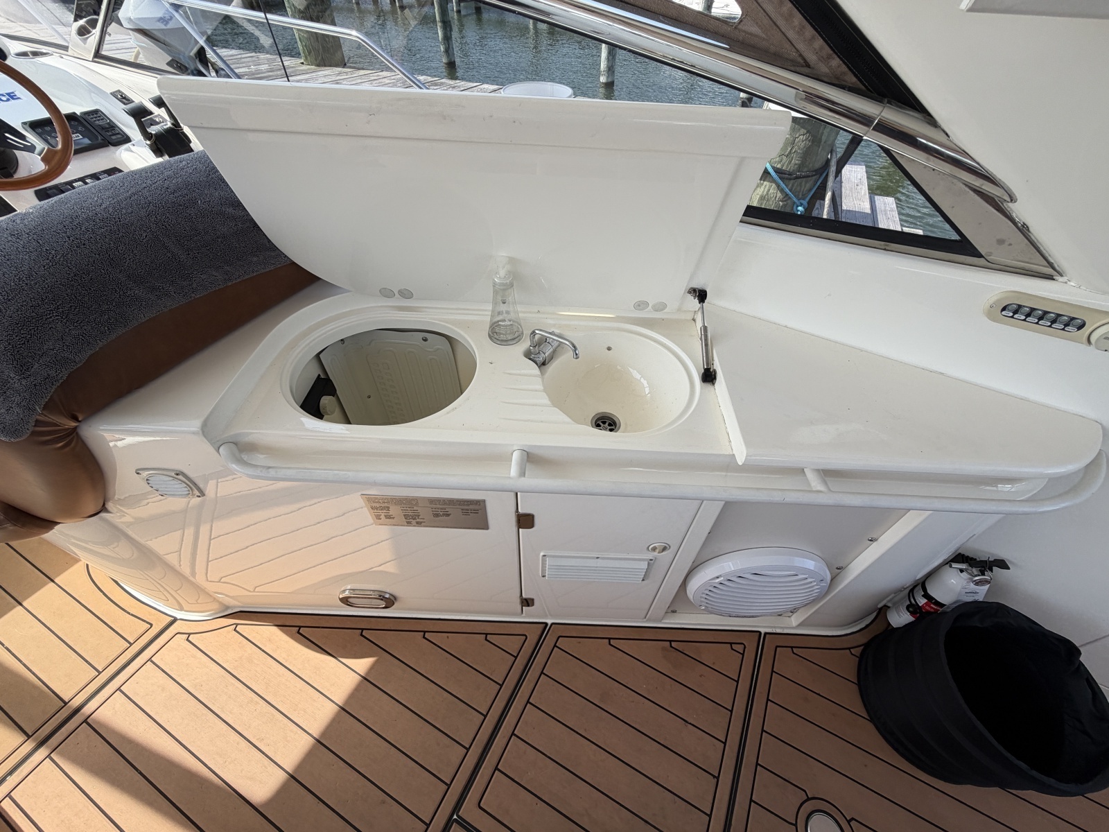 1997 Sunseeker Camargue 51