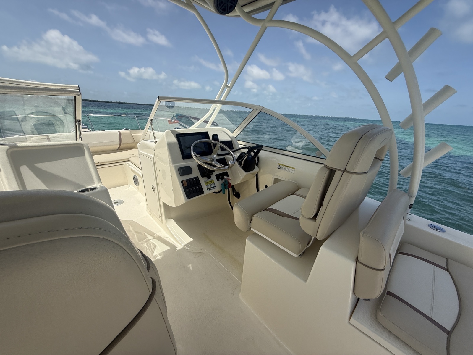 2016 World Cat 255DC