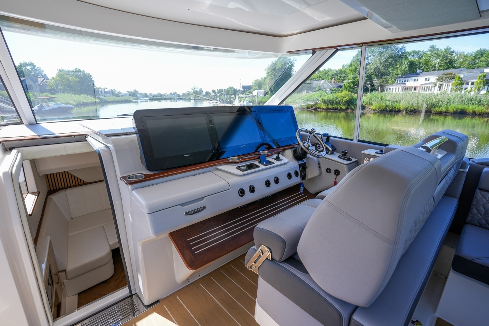 2025 Regal LX43