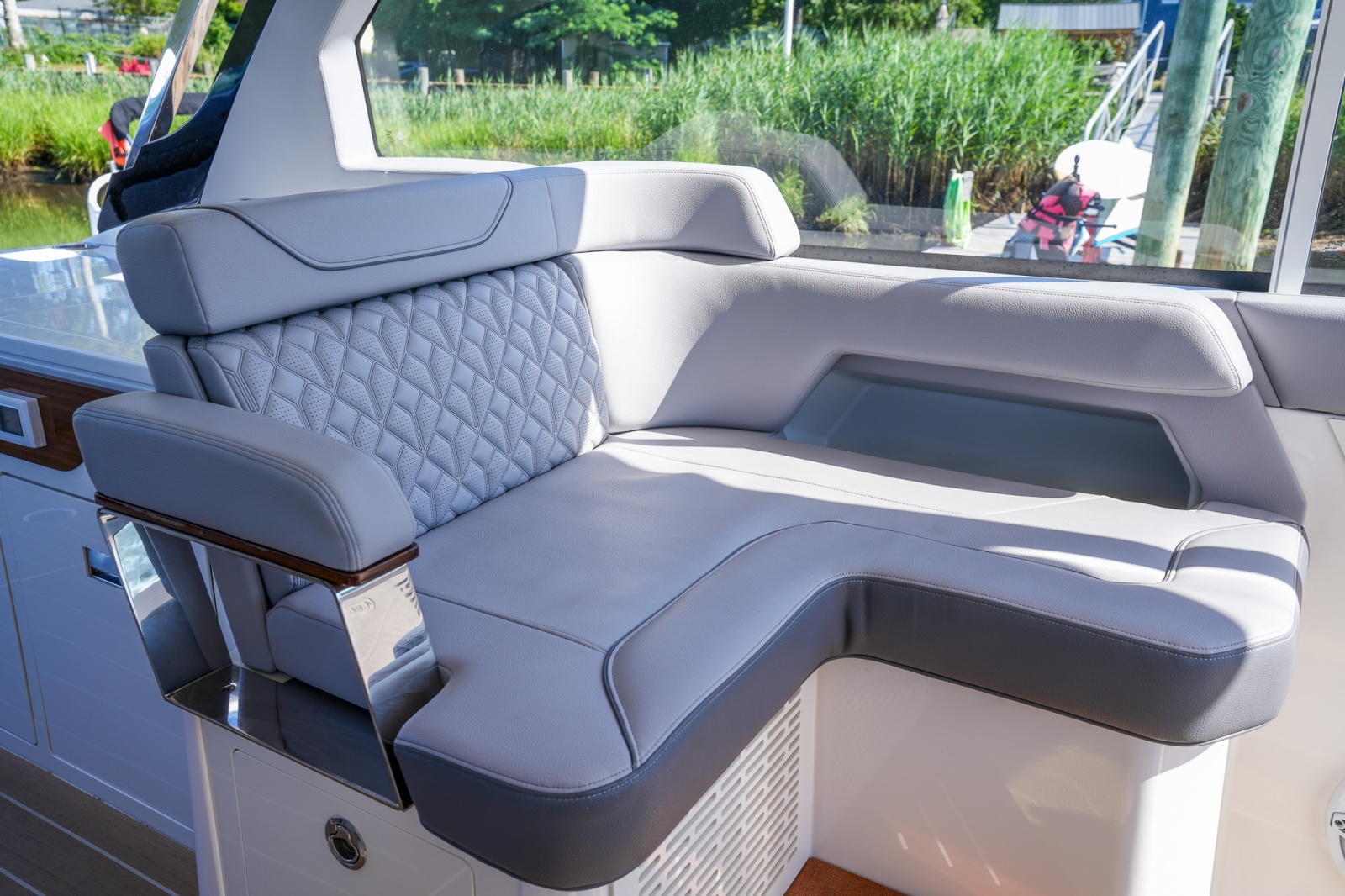2025 Regal LX43