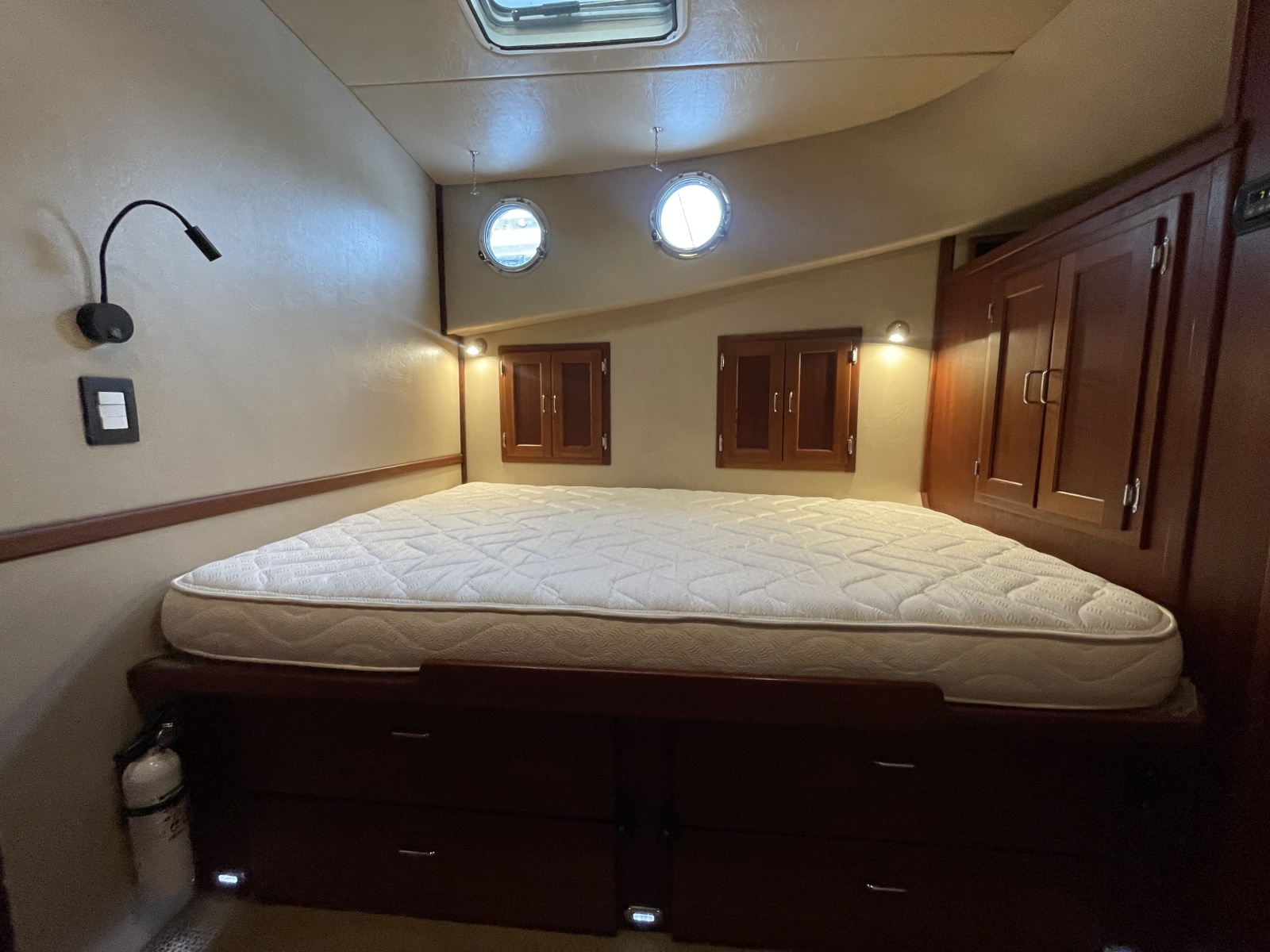 2006 American Tug 41