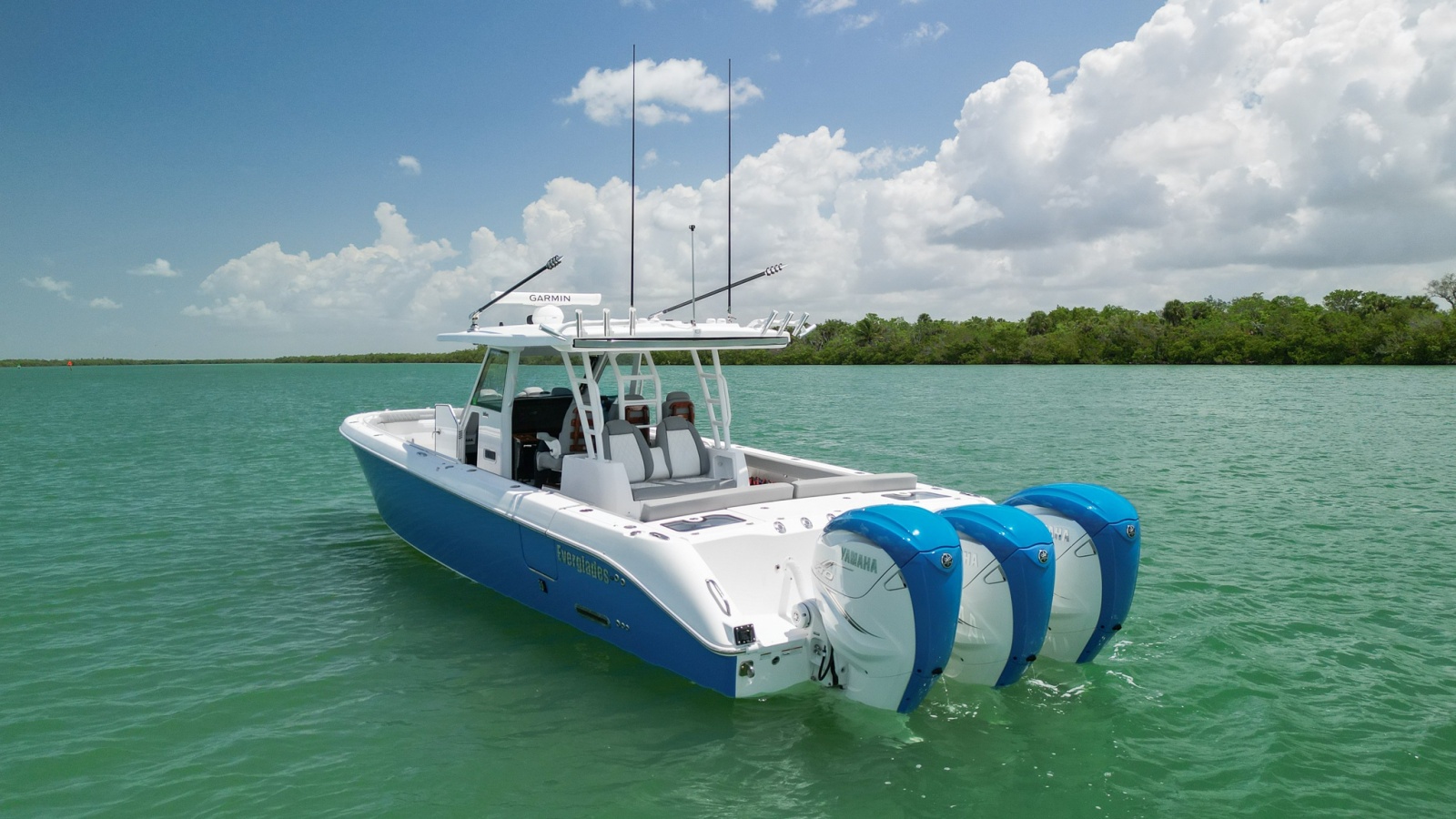 2023 Everglades 395 Center Console
