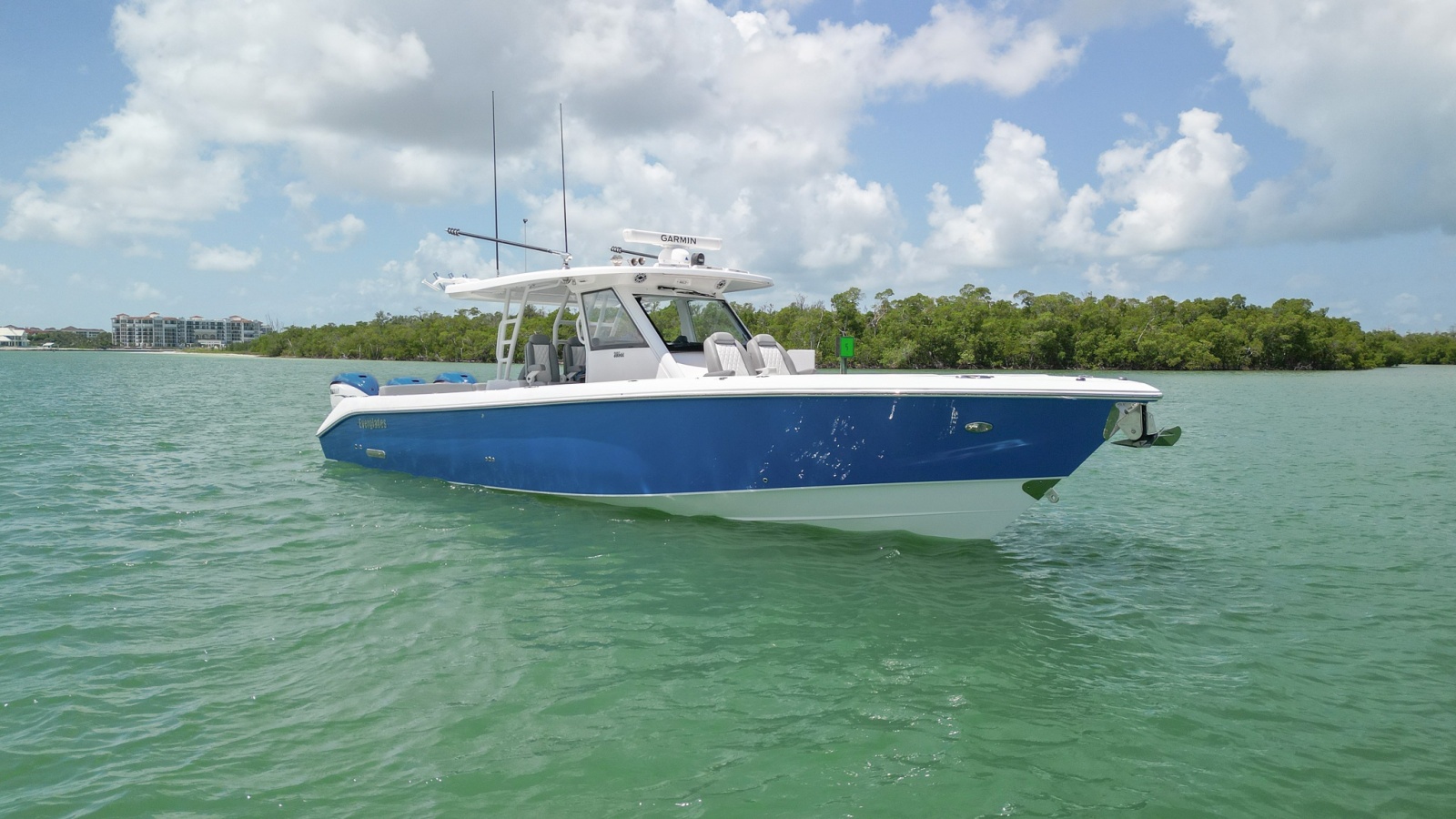 2023 Everglades 395 Center Console