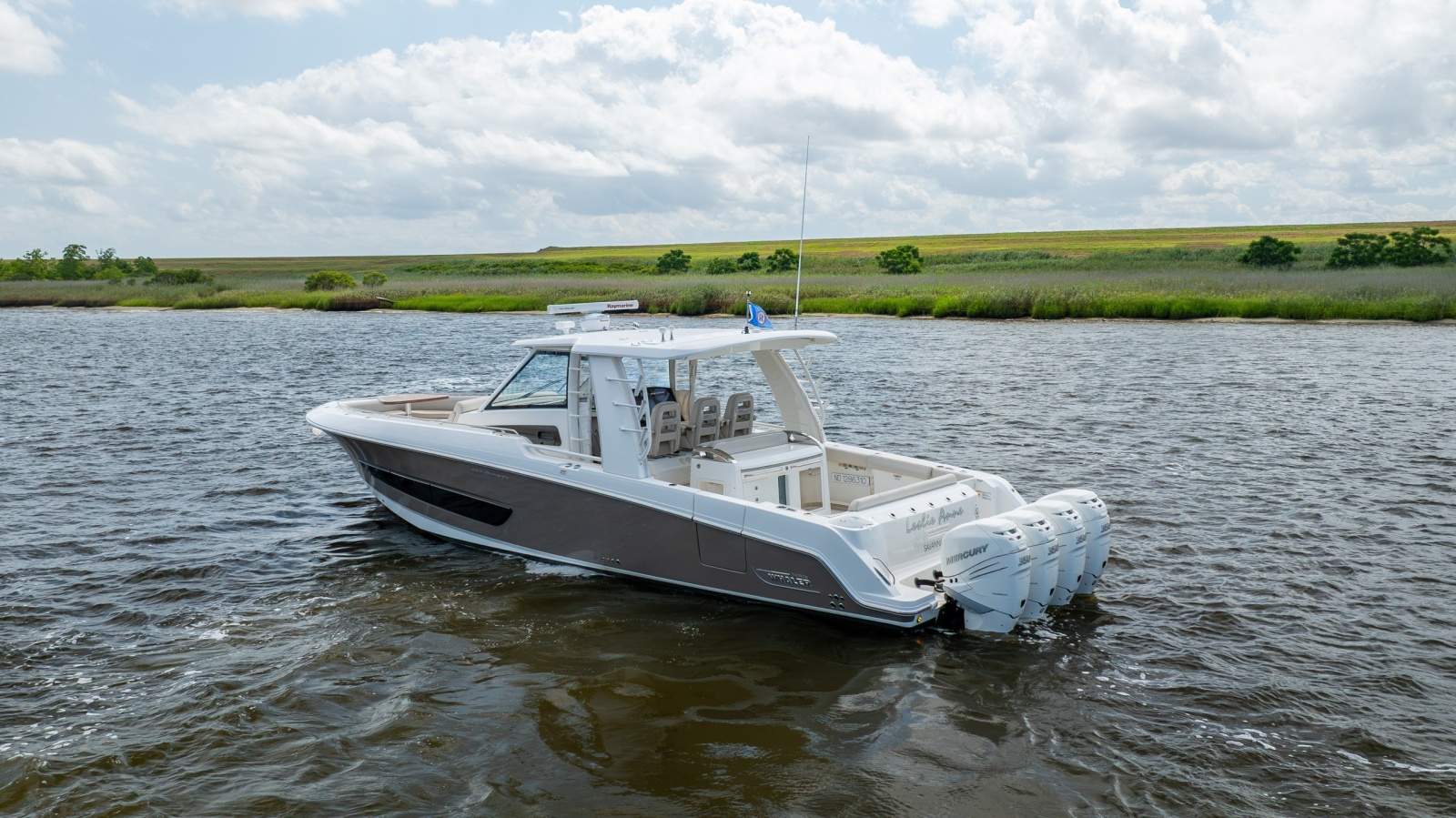 2017 Boston Whaler 420 Outrage