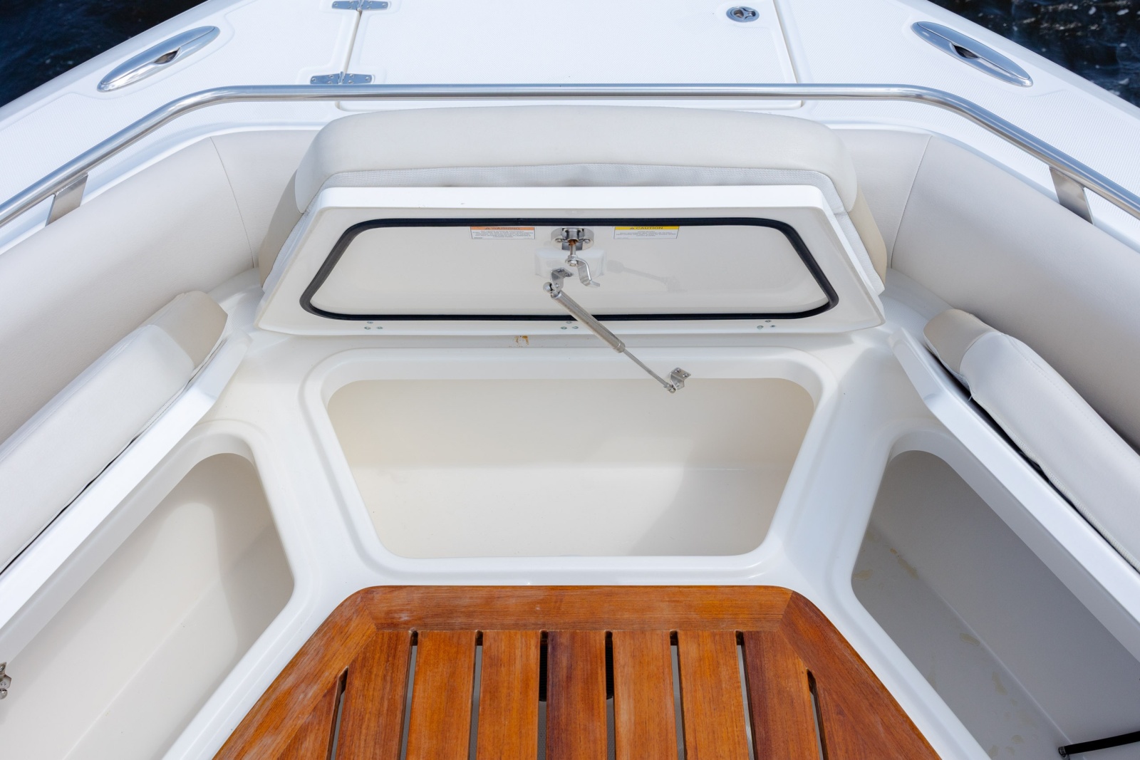 2017 Boston Whaler 420 Outrage