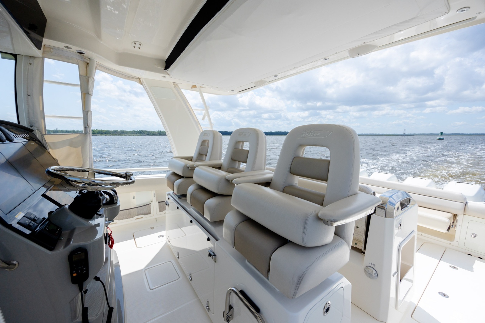 2017 Boston Whaler 420 Outrage