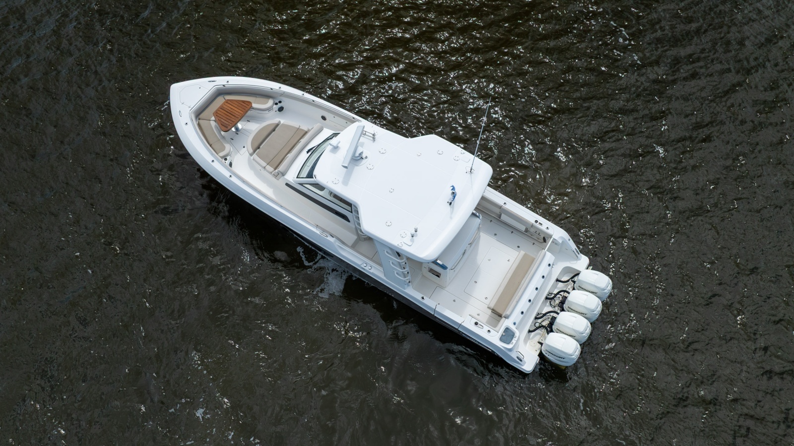 2017 Boston Whaler 420 Outrage