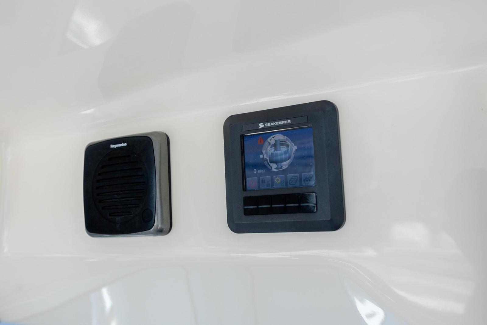 2017 Boston Whaler 420 Outrage