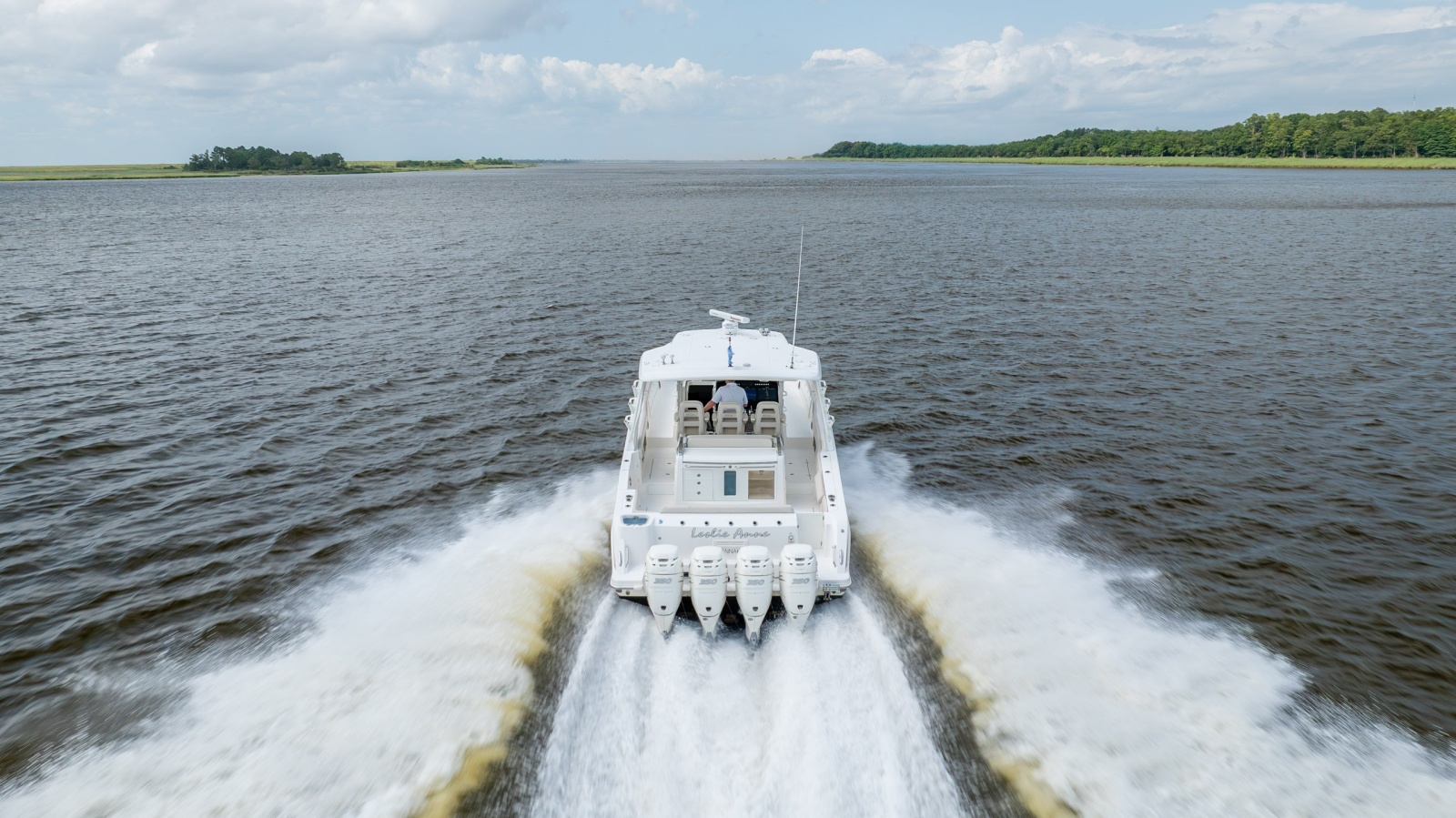 2017 Boston Whaler 420 Outrage