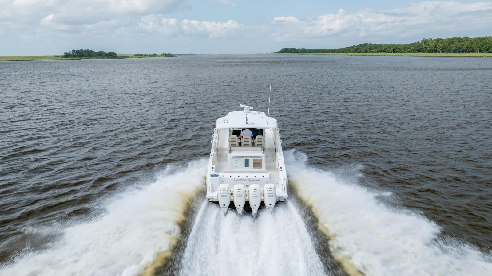 2017 Boston Whaler 420 Outrage