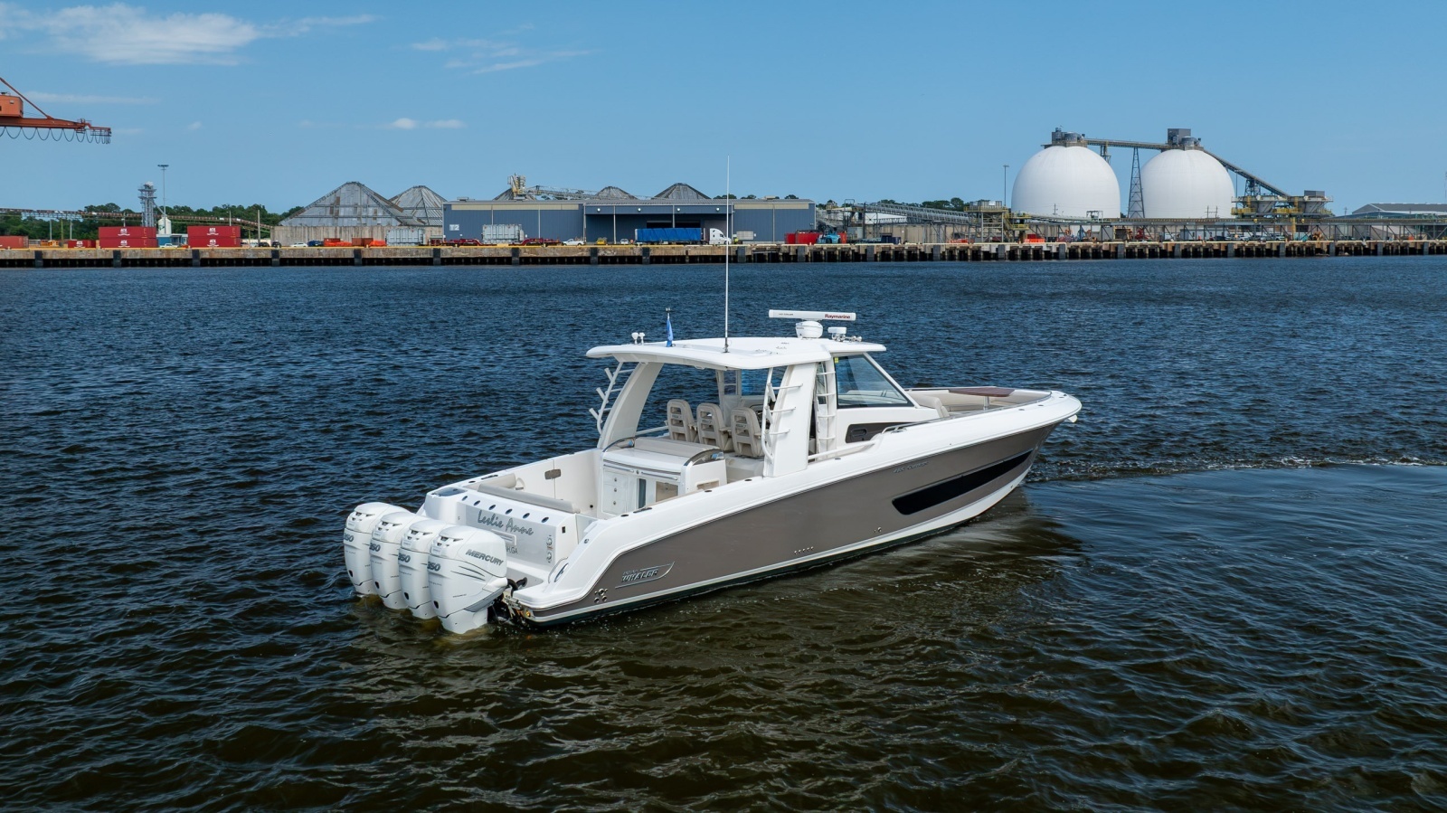 2017 Boston Whaler 420 Outrage