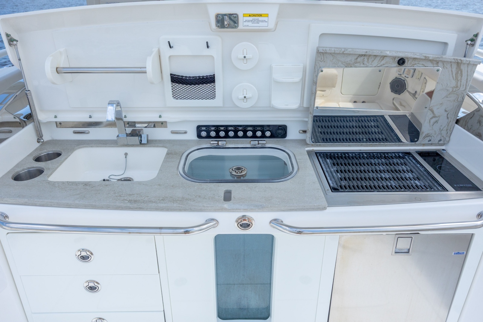 2017 Boston Whaler 420 Outrage