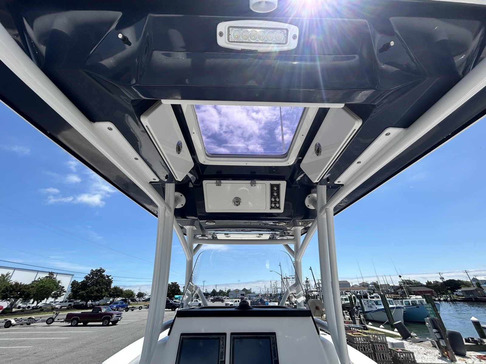 2018 Sea Fox 266 Commander