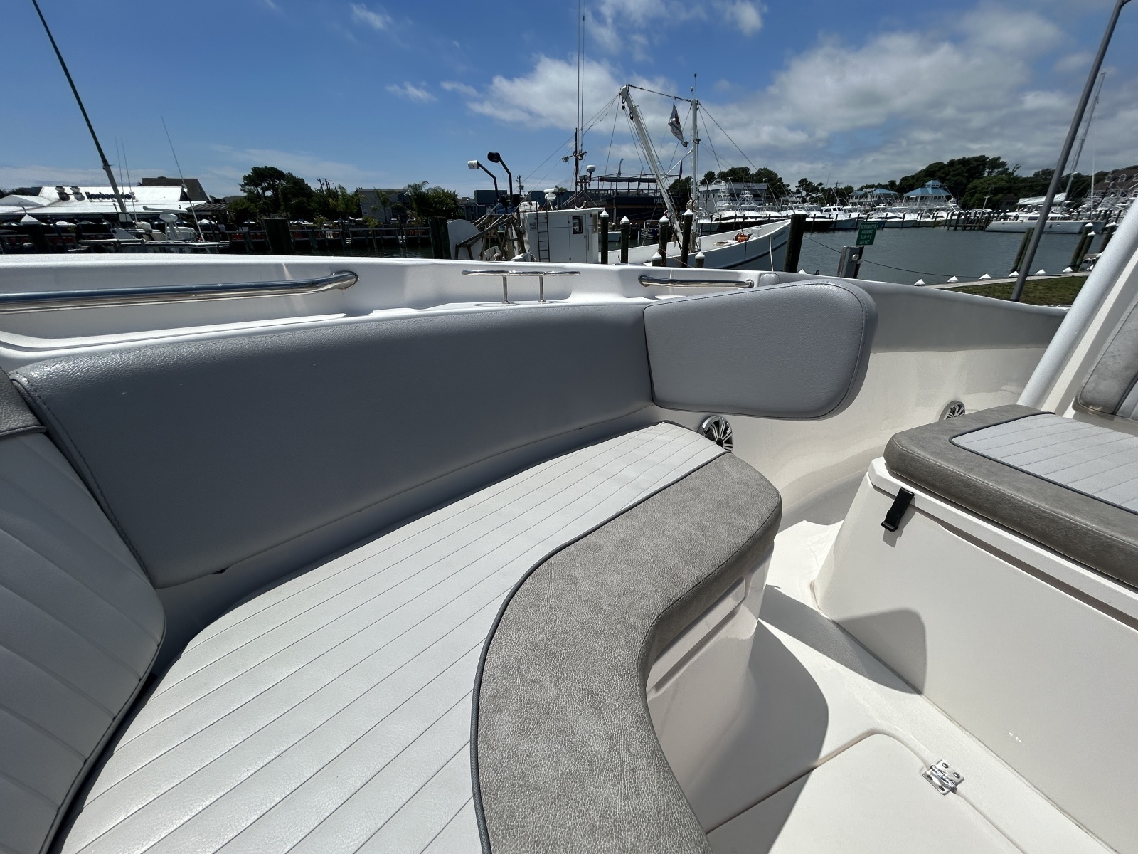 2018 Sea Fox 266 Commander