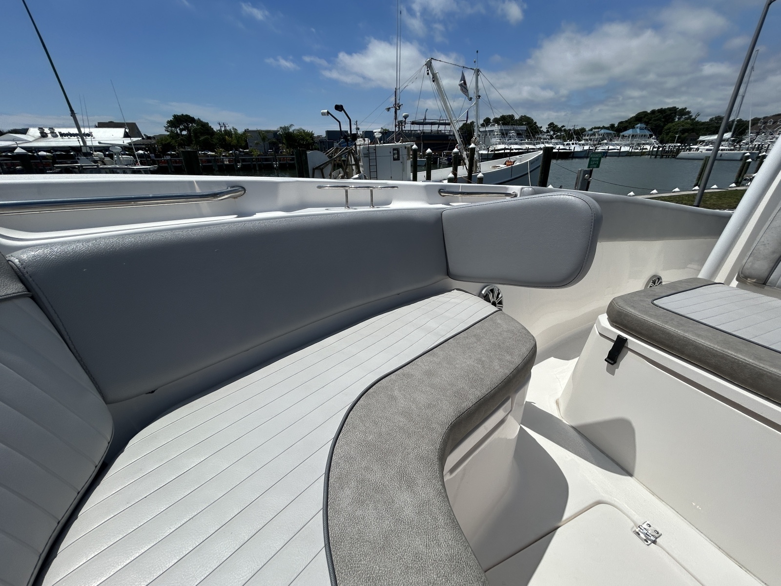 2018 Sea Fox 266 Commander