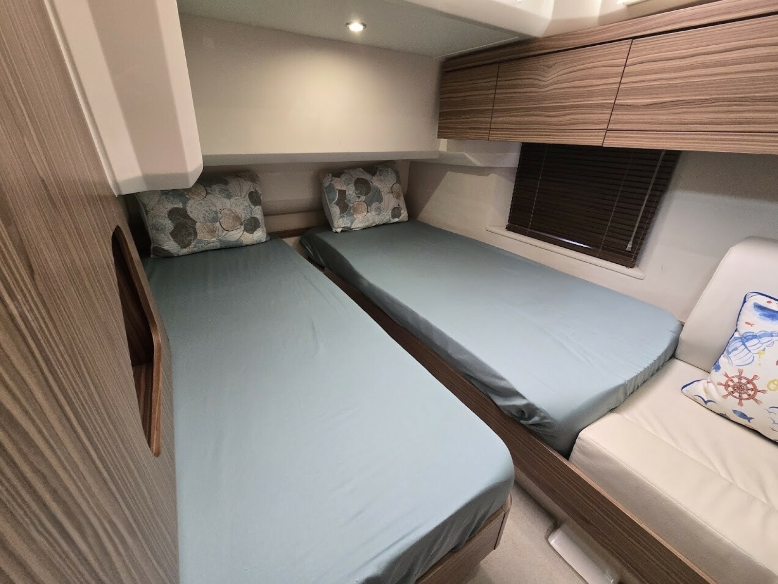 2019 Greenline 40 Hybrid