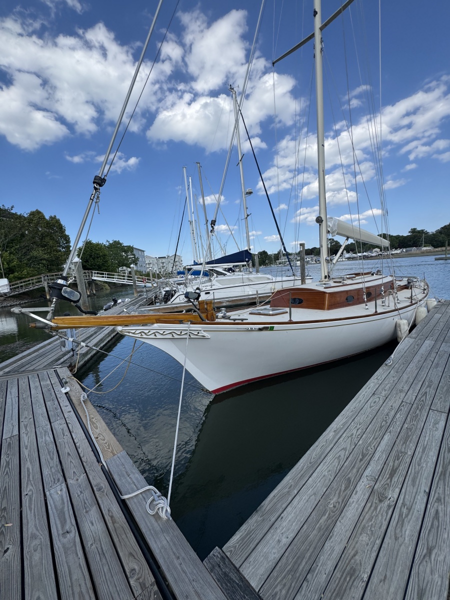 1979 Nielsen 44 Cutter Rigged