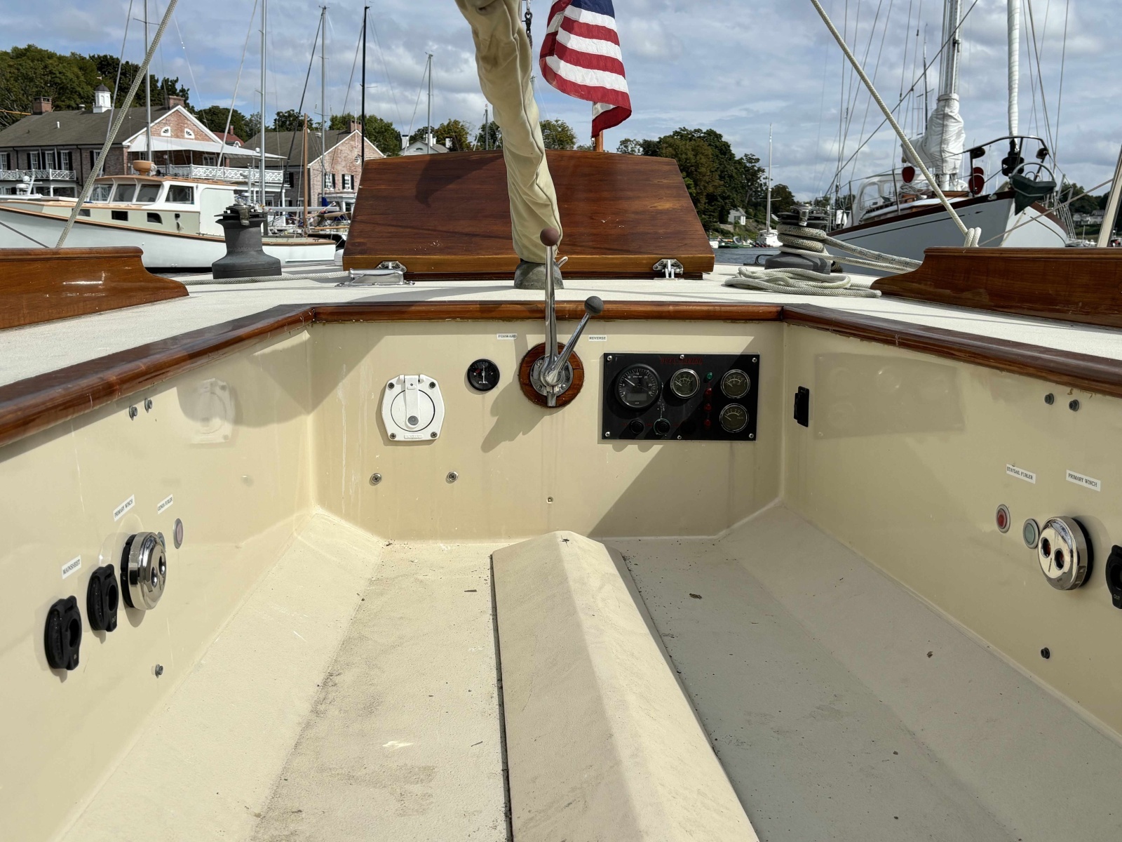 1979 Nielsen 44 Cutter Rigged