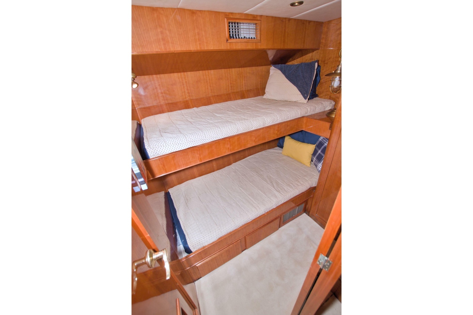2000 Novatec 60 Islander