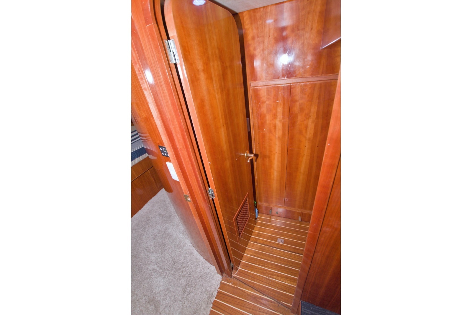 2000 Novatec 60 Islander