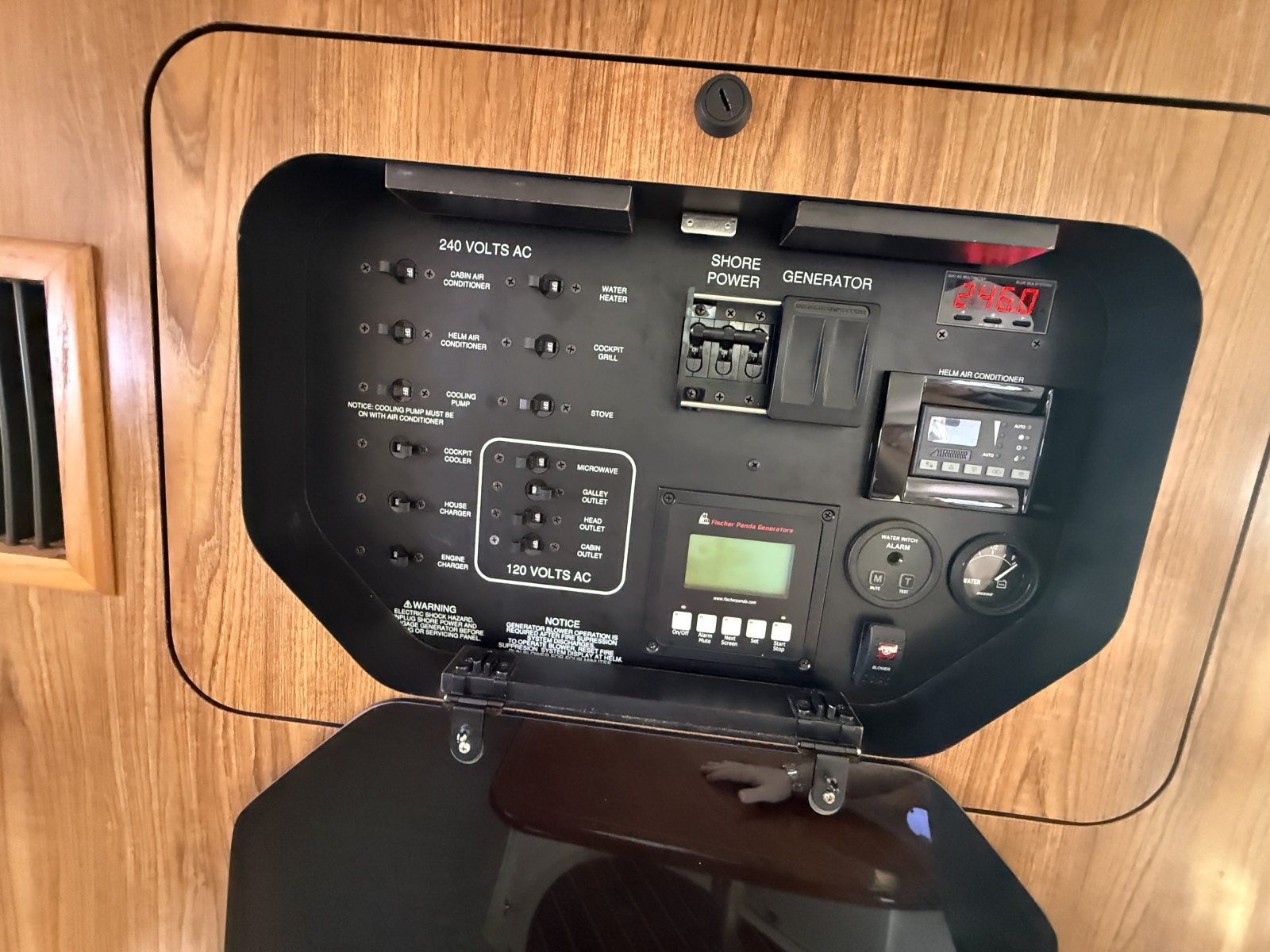 2014 Pursuit 345 Offshore