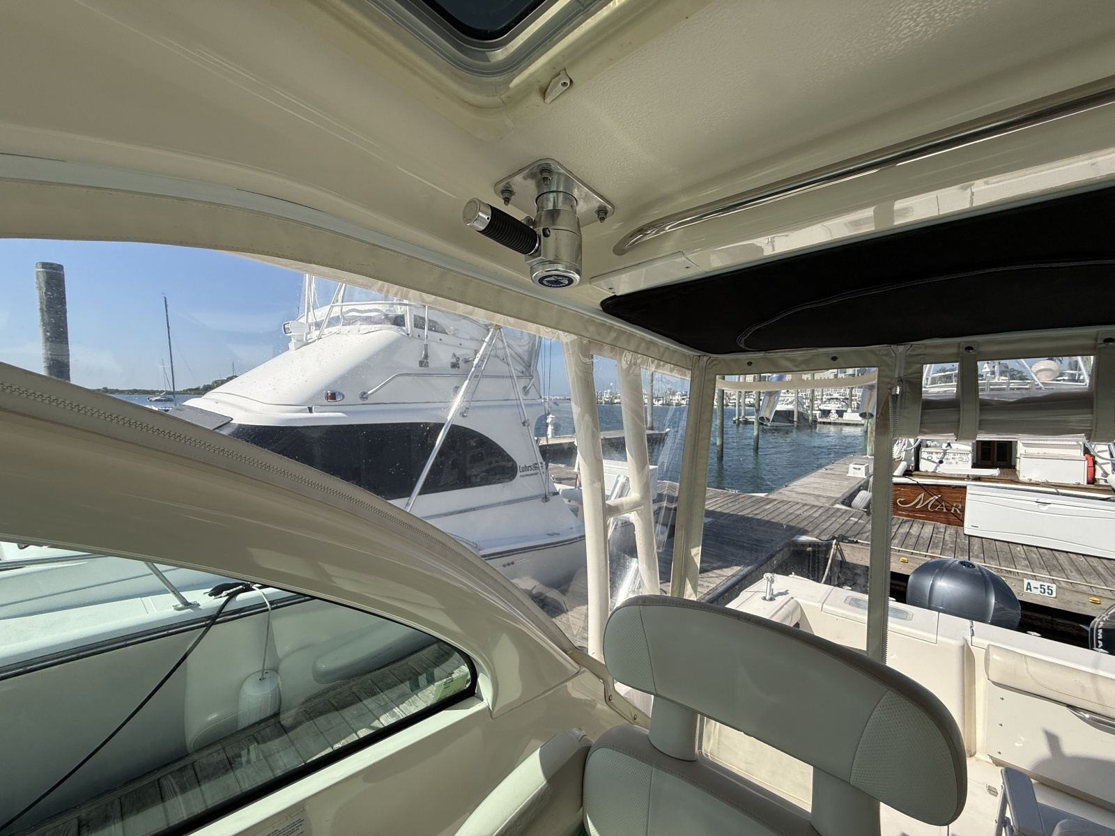 2014 Pursuit 345 Offshore