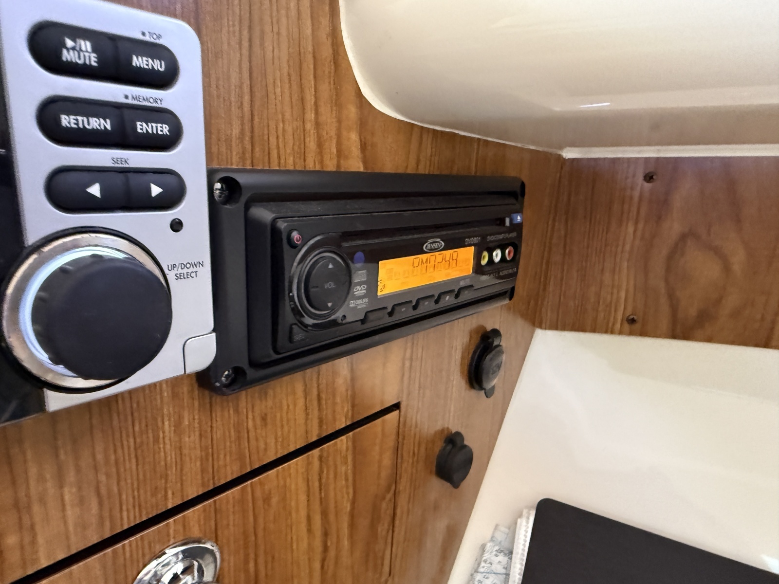 2014 Pursuit 345 Offshore