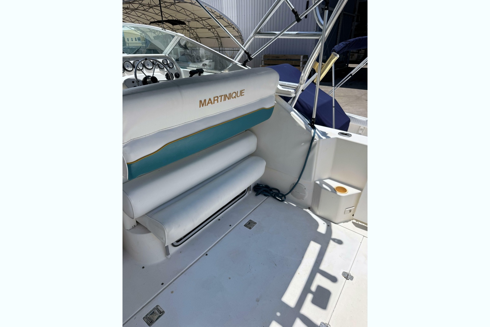 1995 Wellcraft 2700 Martinique