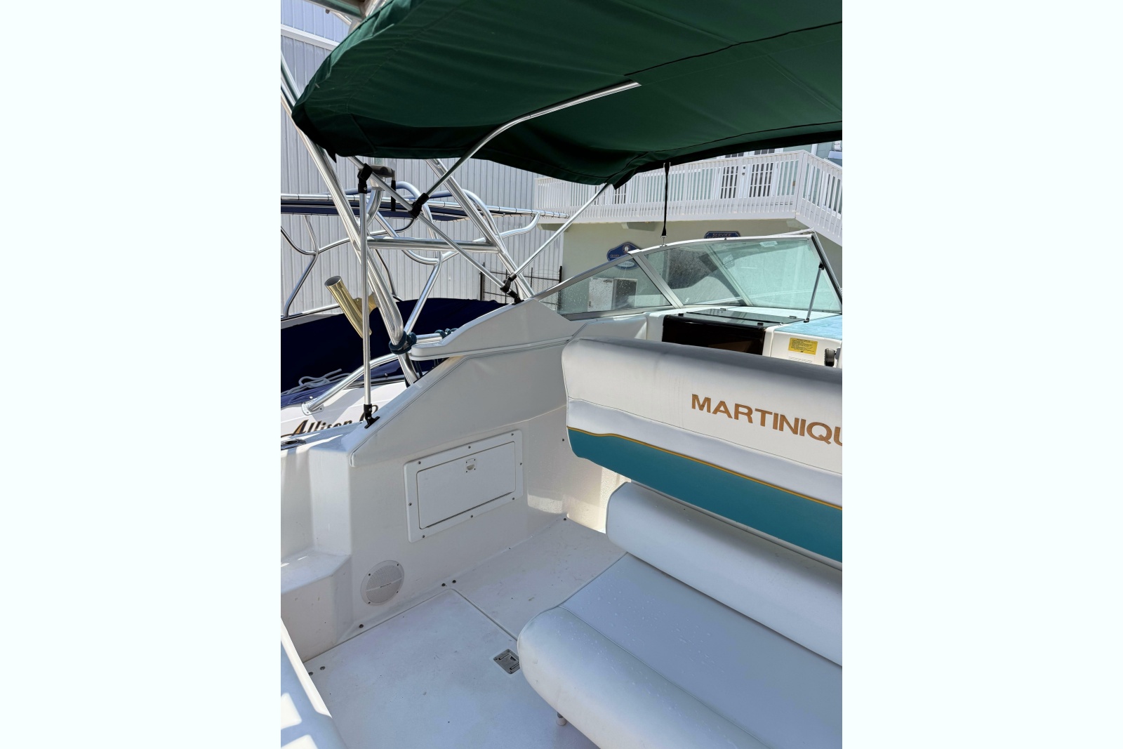 1995 Wellcraft 2700 Martinique