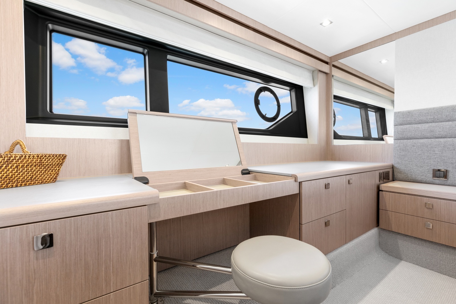 2020 Sunseeker 66 Manhattan