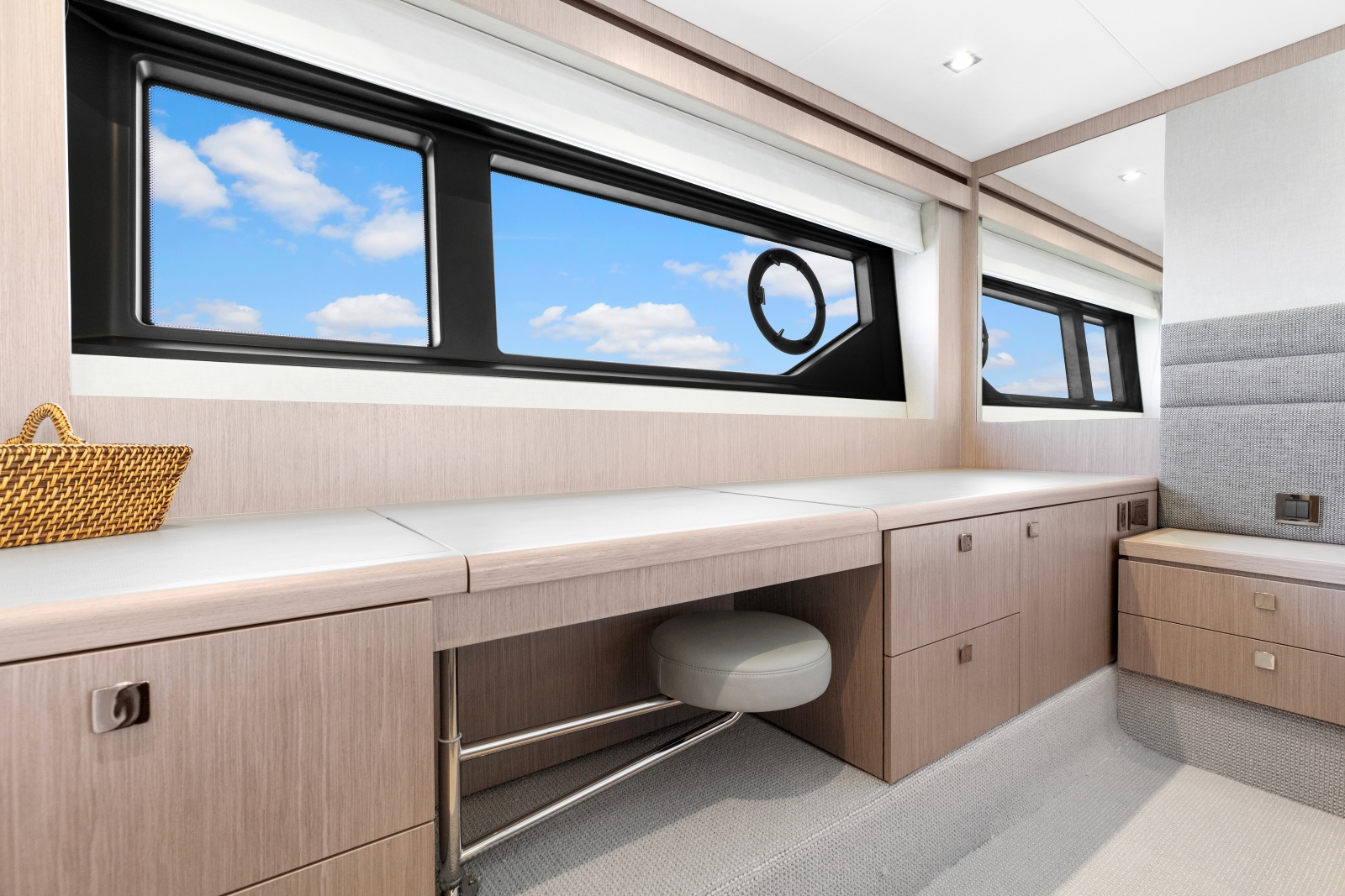 2020 Sunseeker 66 Manhattan