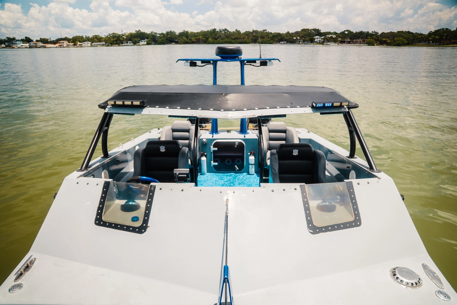 2002 Interceptor Nightcat 27
