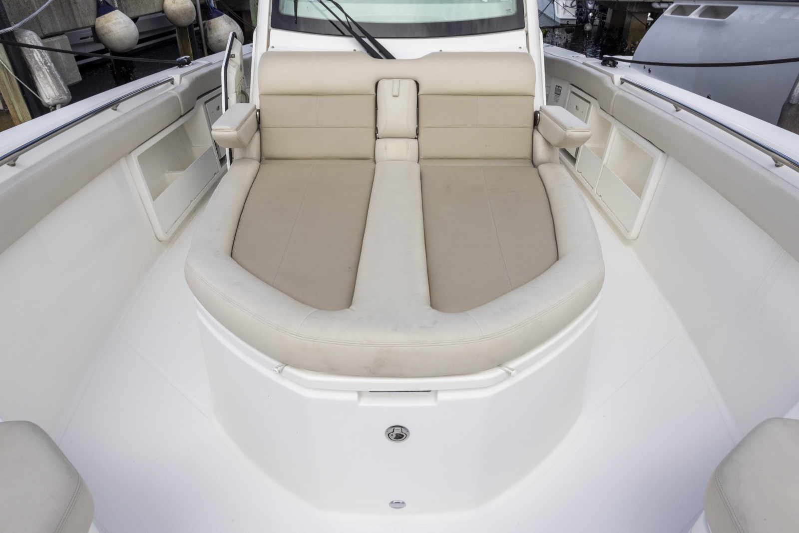 2023 Boston Whaler 360 Outrage