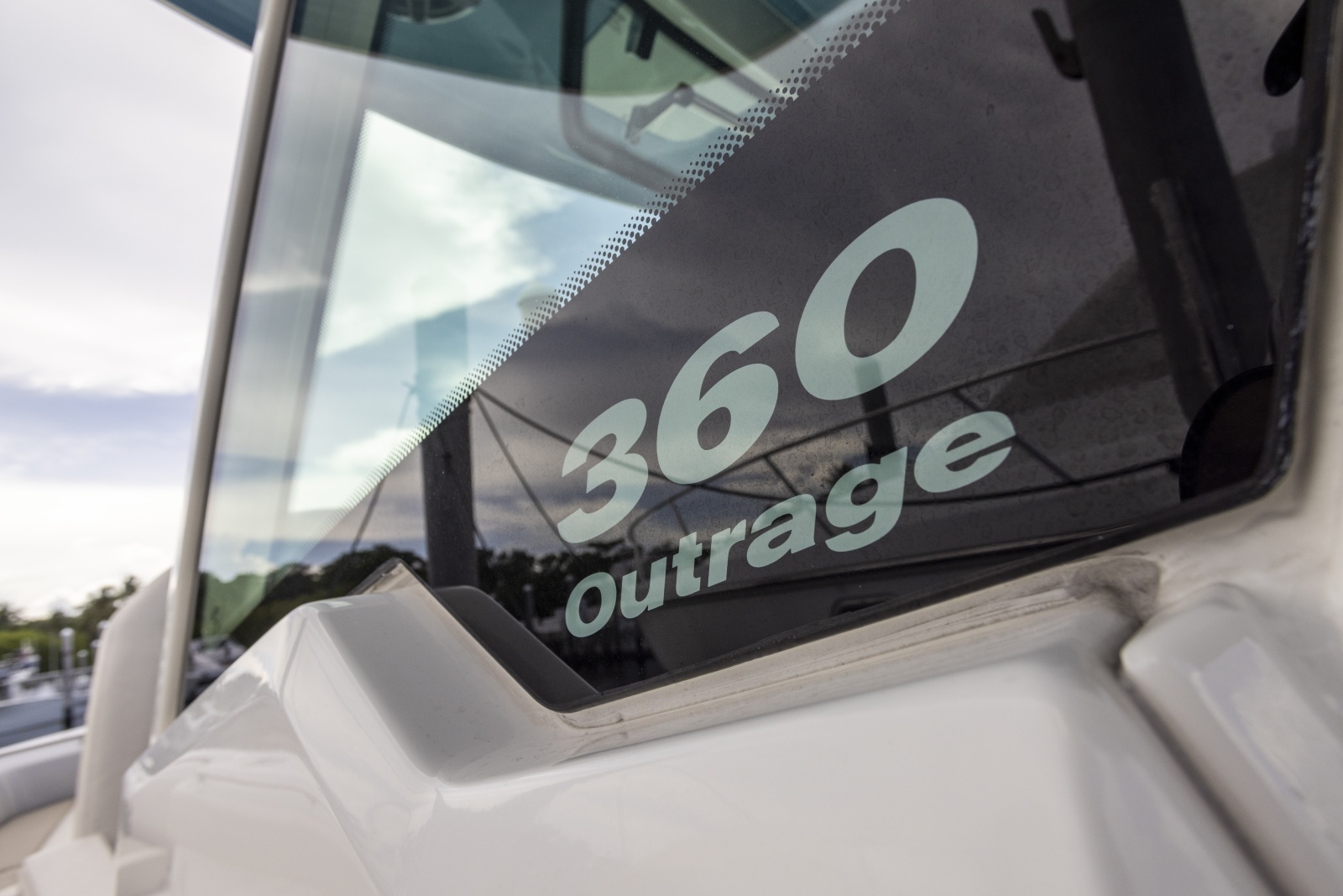2023 Boston Whaler 360 Outrage