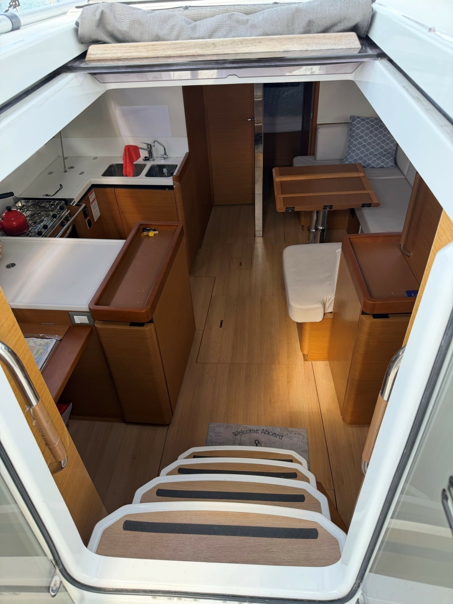 Jeanneau 44 SO 