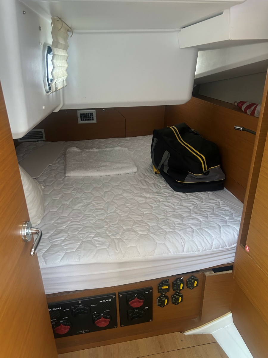 Jeanneau 44 SO 