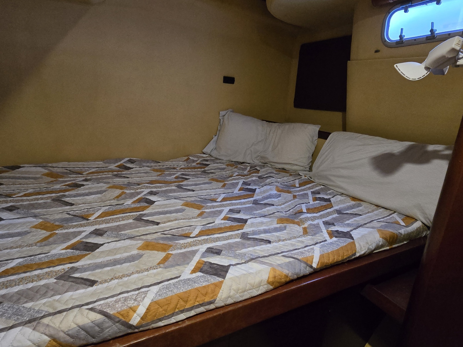 1996 Fountaine Pajot Venezia 42