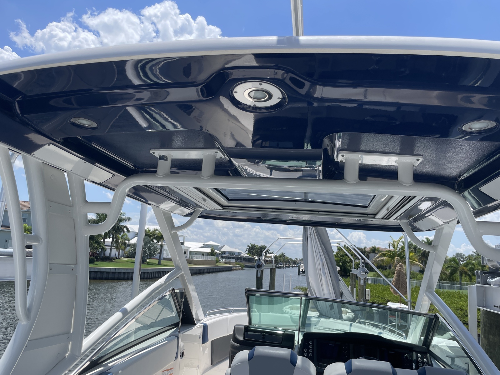 2023 Chaparral 280 OSX