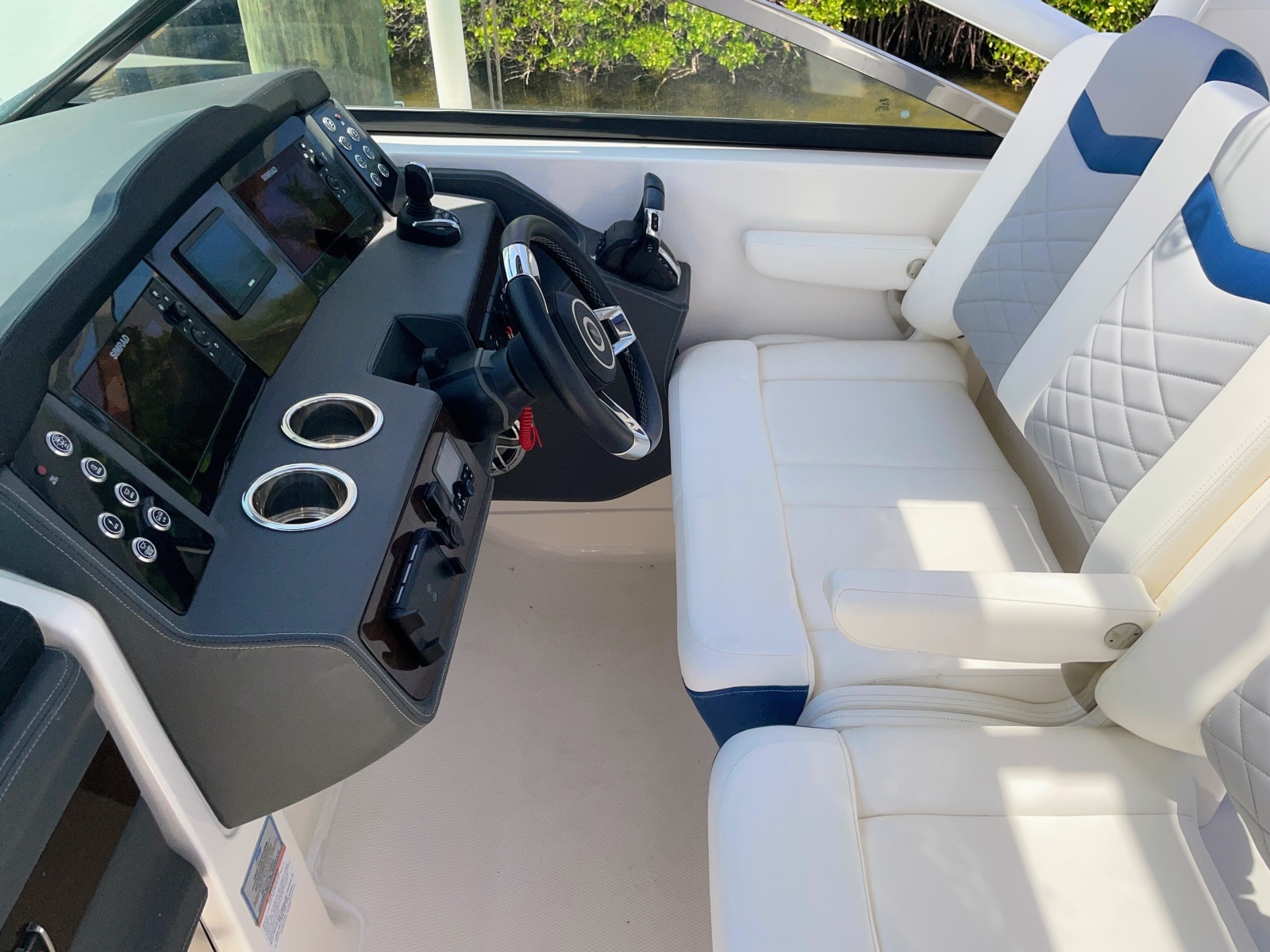 2023 Chaparral 280 OSX
