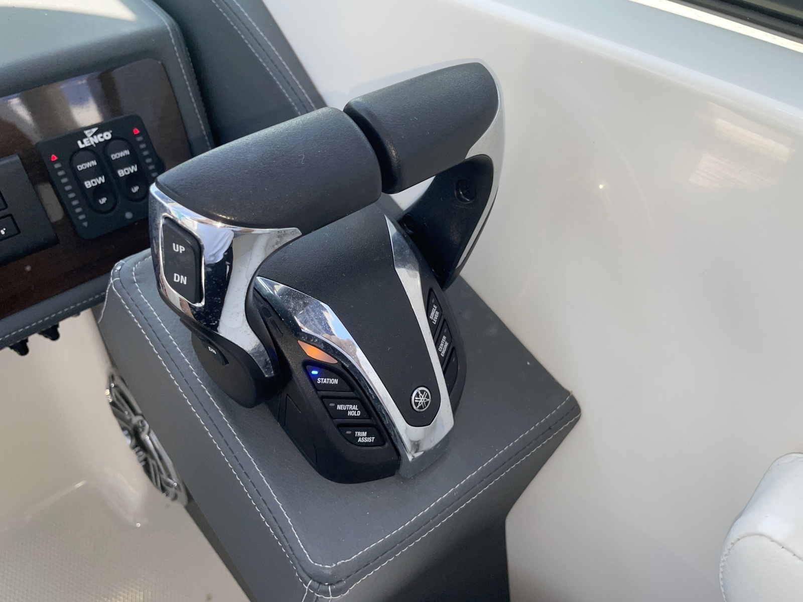 2023 Chaparral 280 OSX