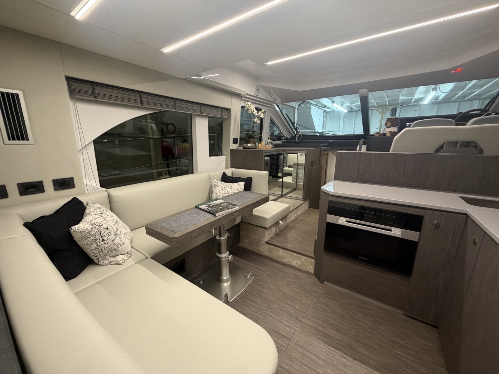 2025 Sessa F47