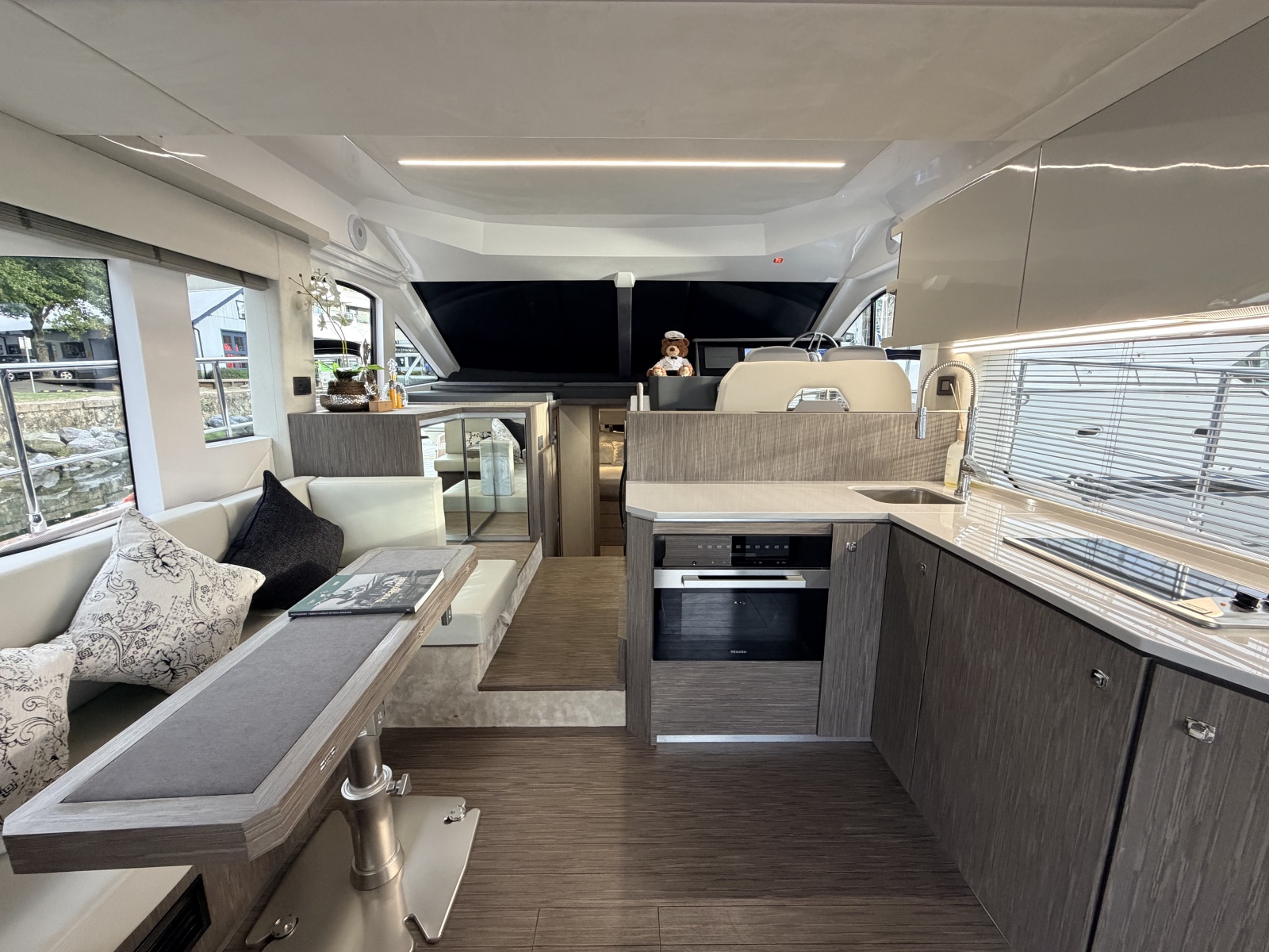 2025 Sessa F47