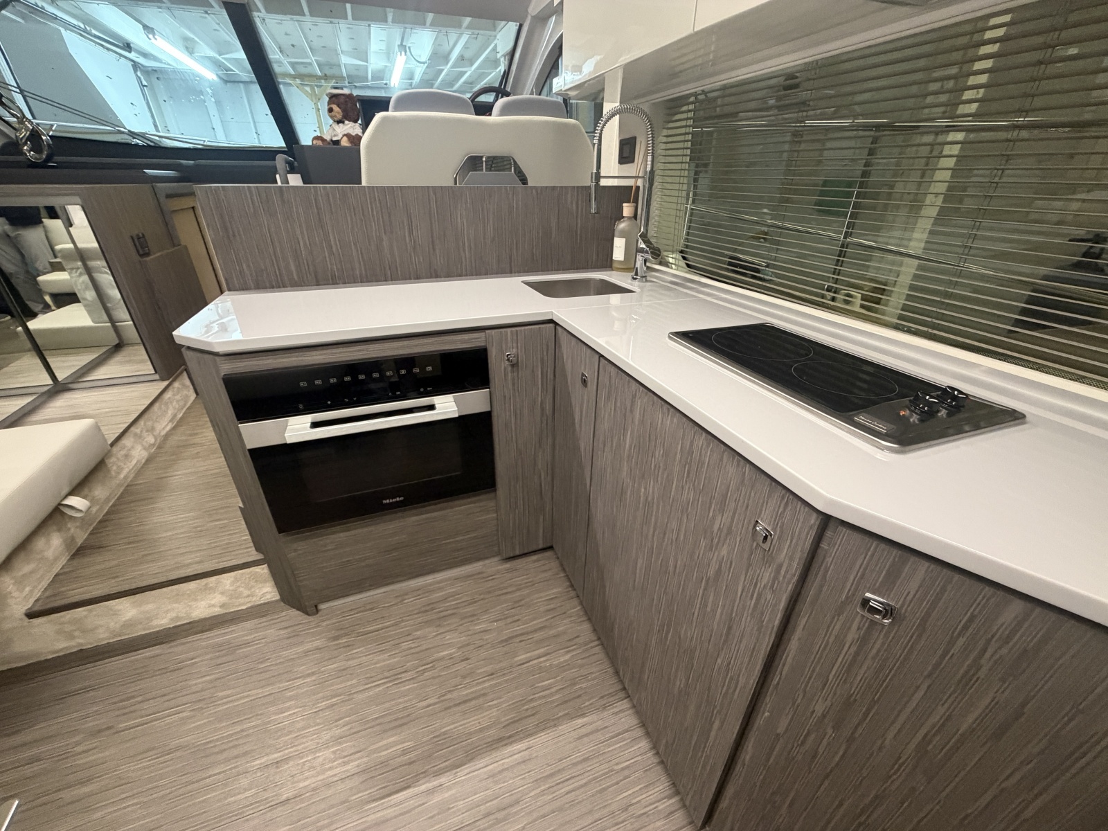 2025 Sessa F47
