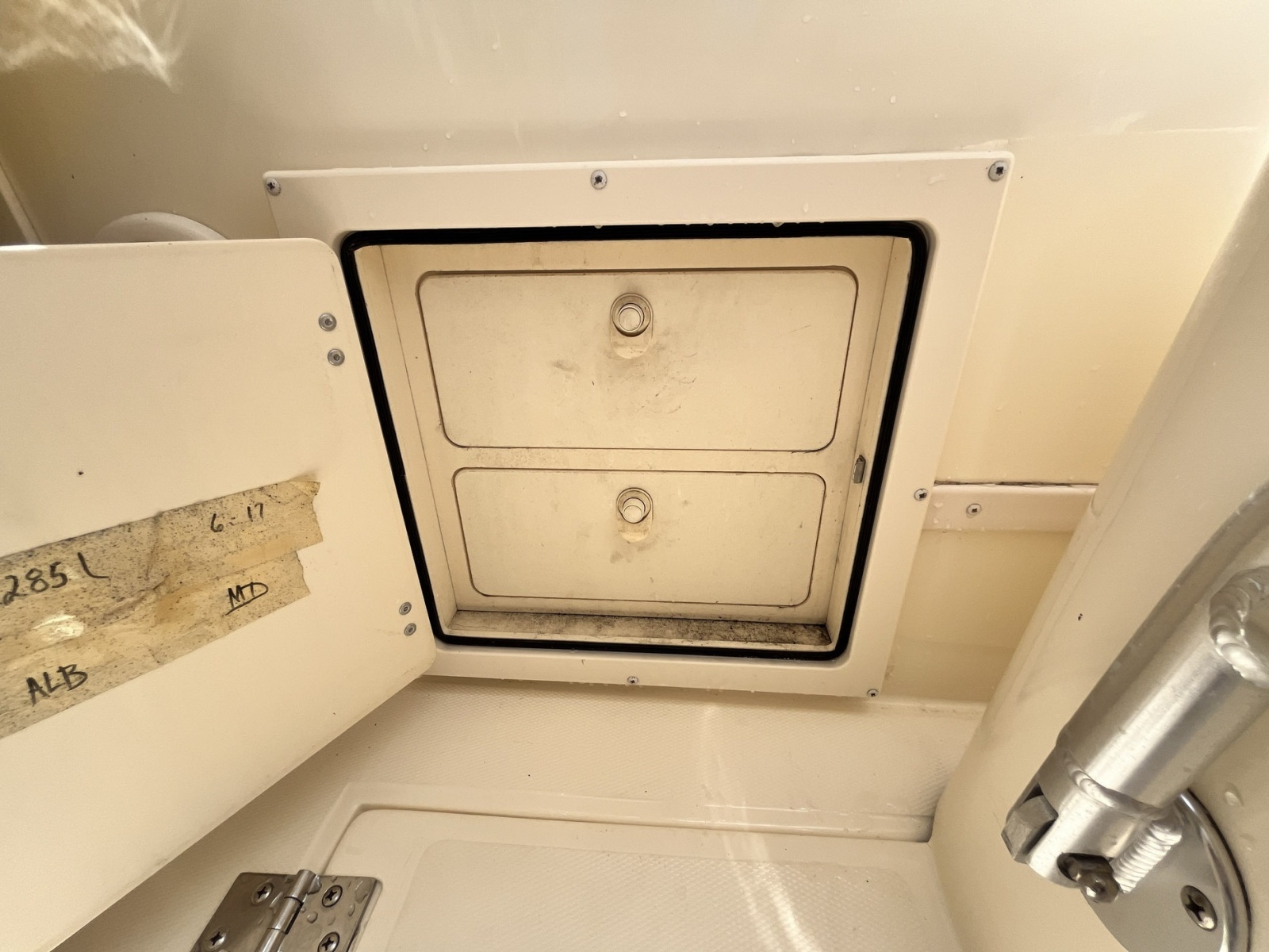 2003 Albemarle 280 Express Fisherman