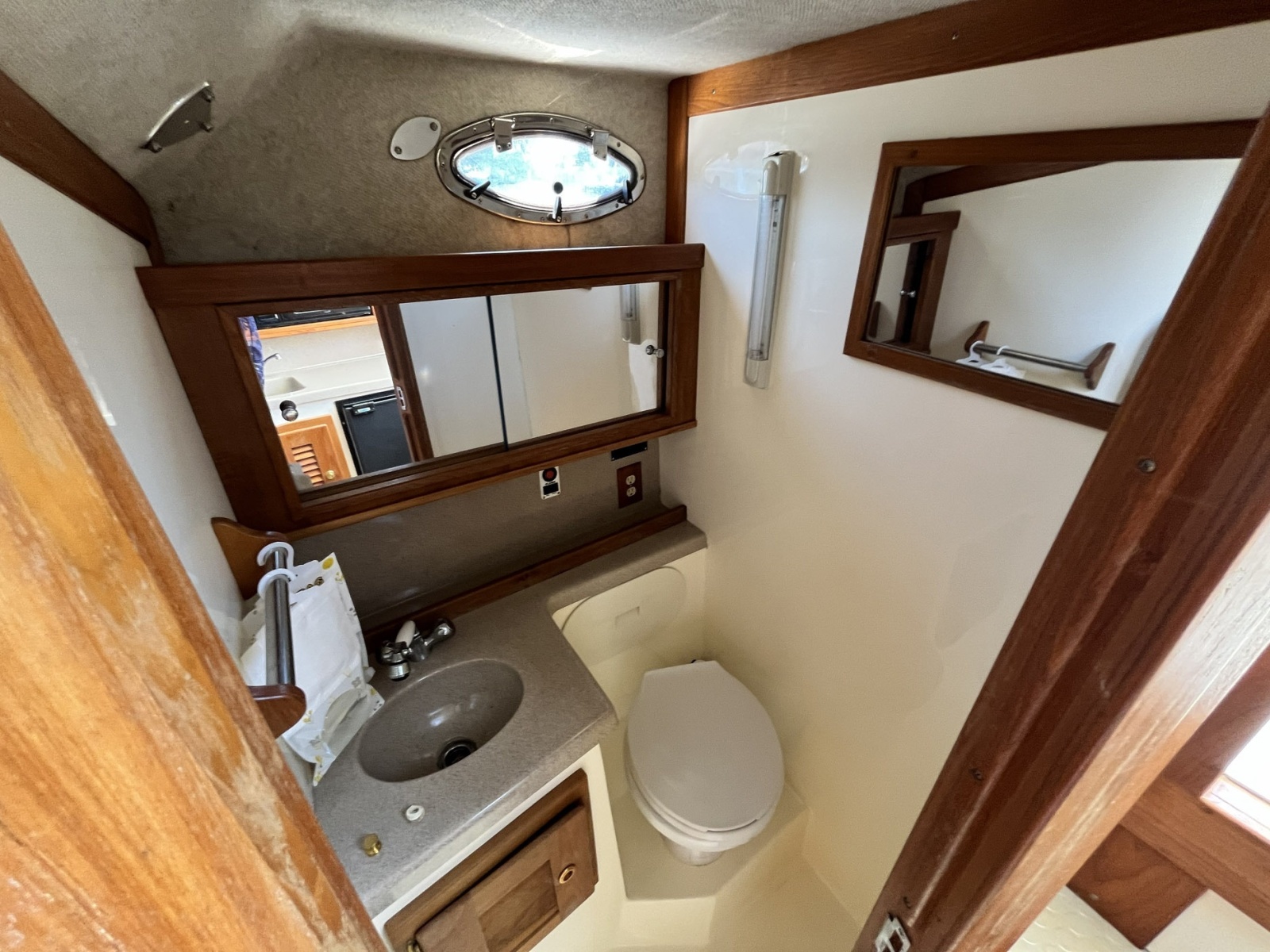 2003 Albemarle 280 Express Fisherman