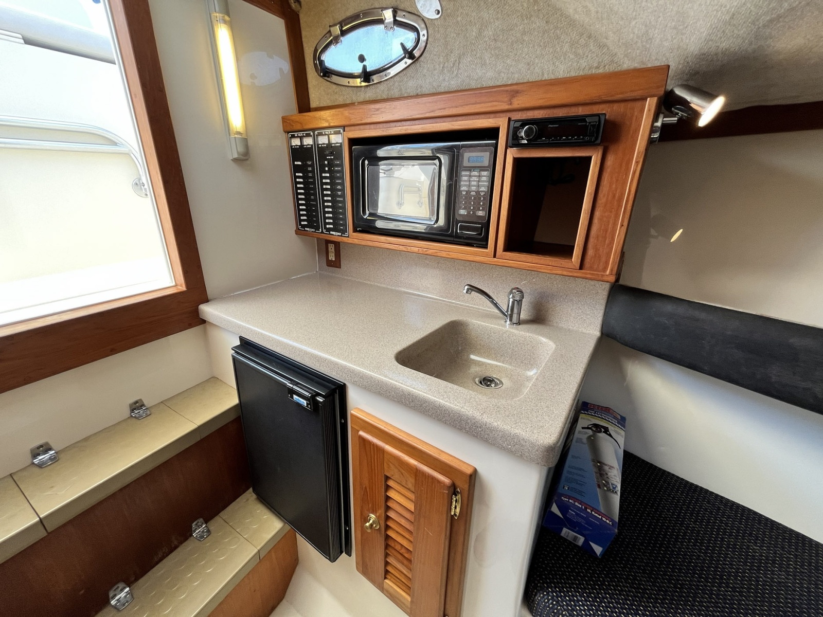 2003 Albemarle 280 Express Fisherman