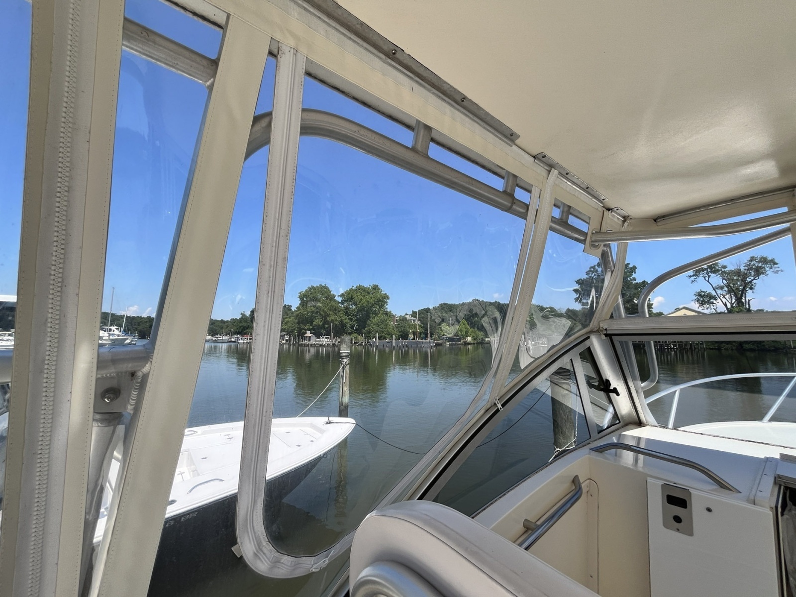 2003 Albemarle 280 Express Fisherman