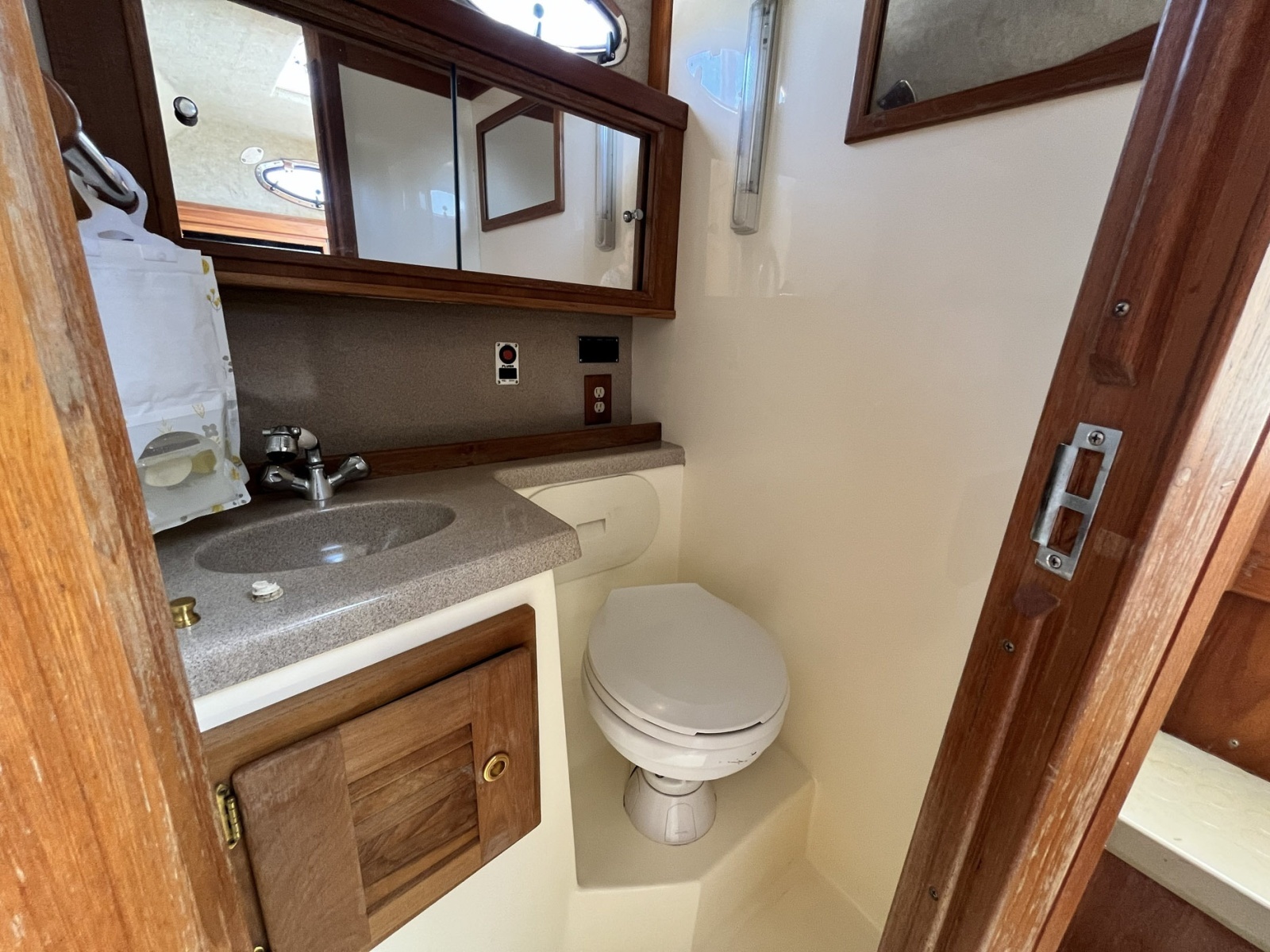 2003 Albemarle 280 Express Fisherman
