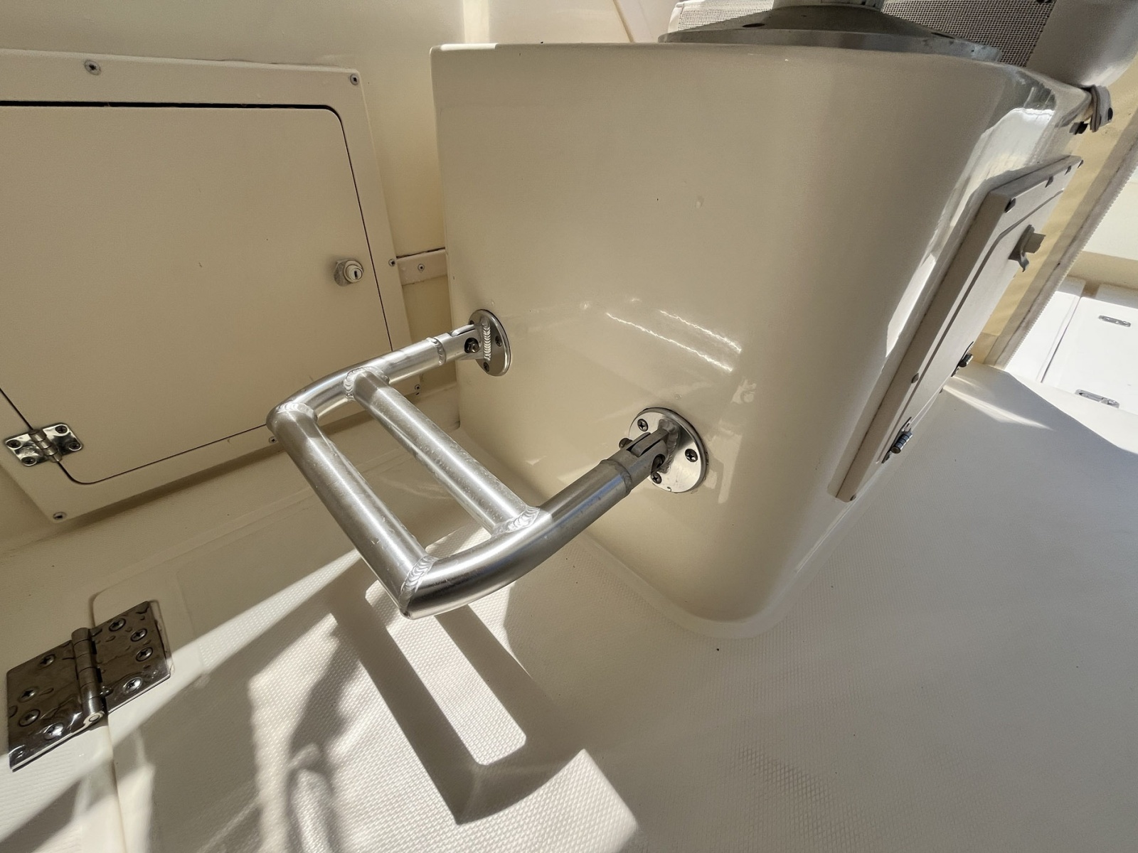 2003 Albemarle 280 Express Fisherman